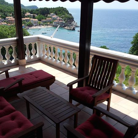 Villa Sara Guesthouse Sveti Stefan Exterior photo