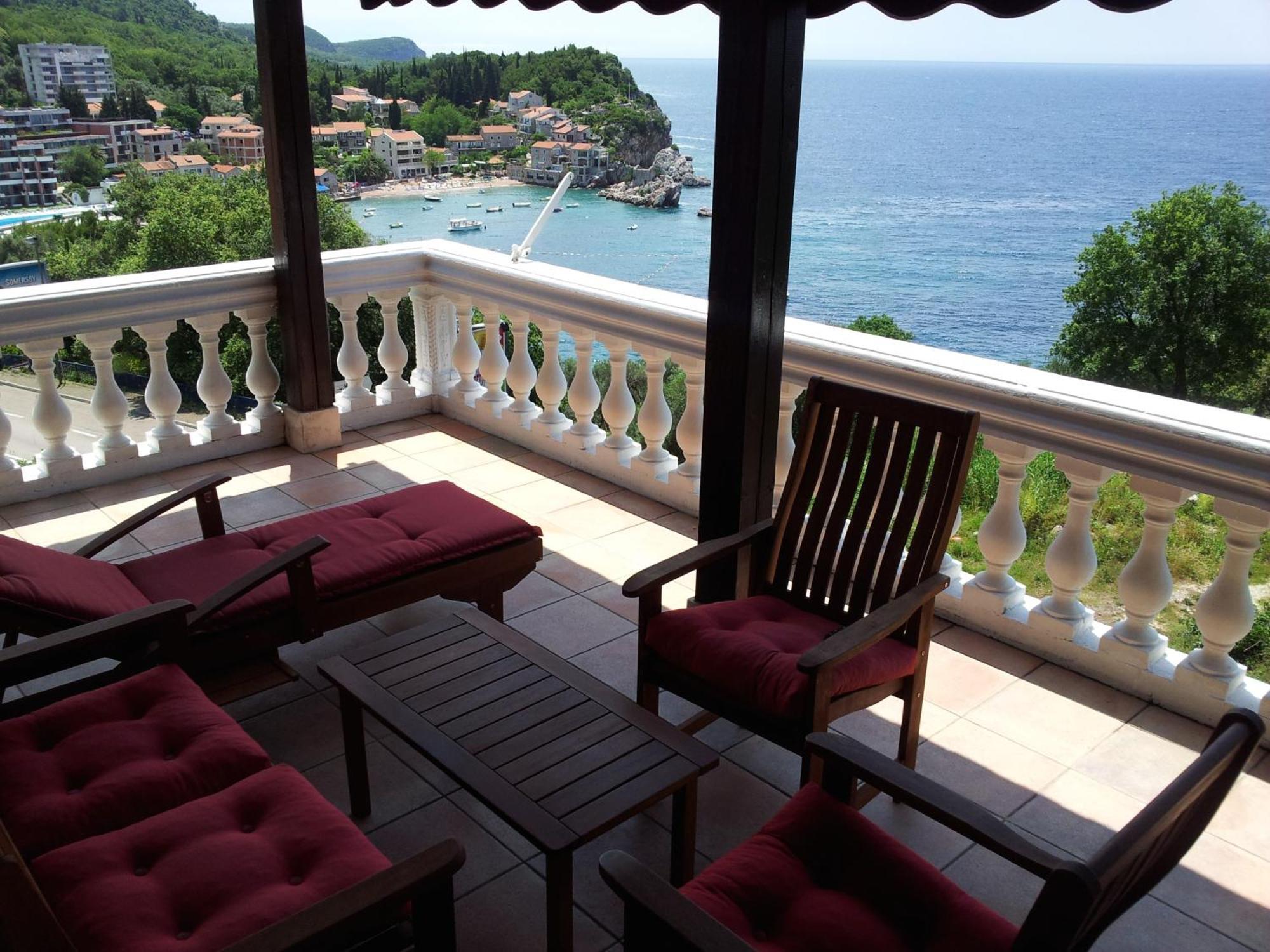 Villa Sara Guesthouse Sveti Stefan Exterior photo