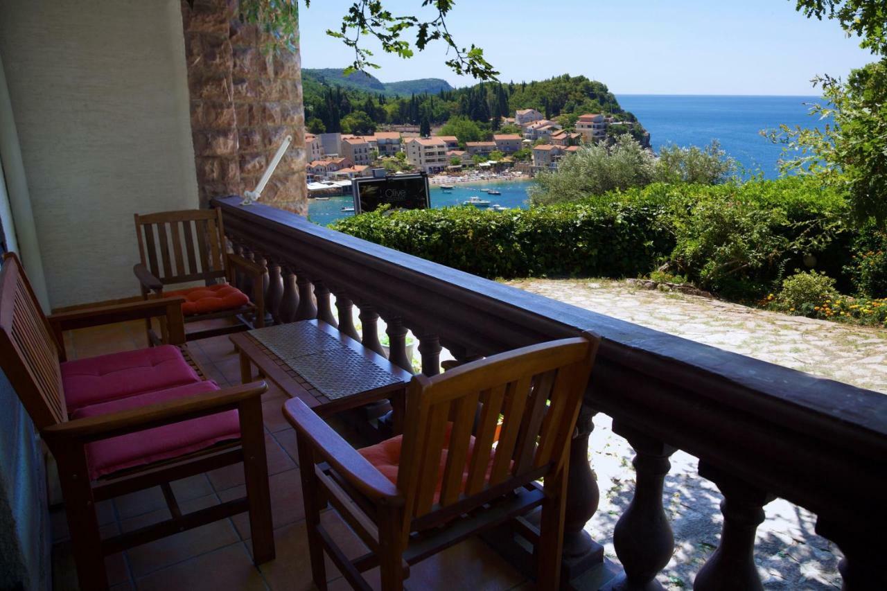Villa Sara Guesthouse Sveti Stefan Exterior photo